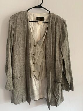 TONI GARMENT VINTAGE Women's Grey Herringbone Jacket with Attached Vest